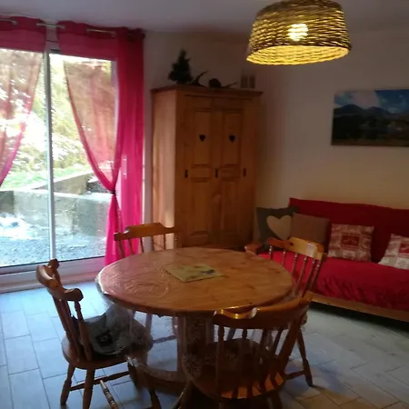 Apartment Aux Angles
