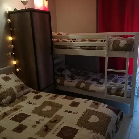 Aux Angles Apartment *
